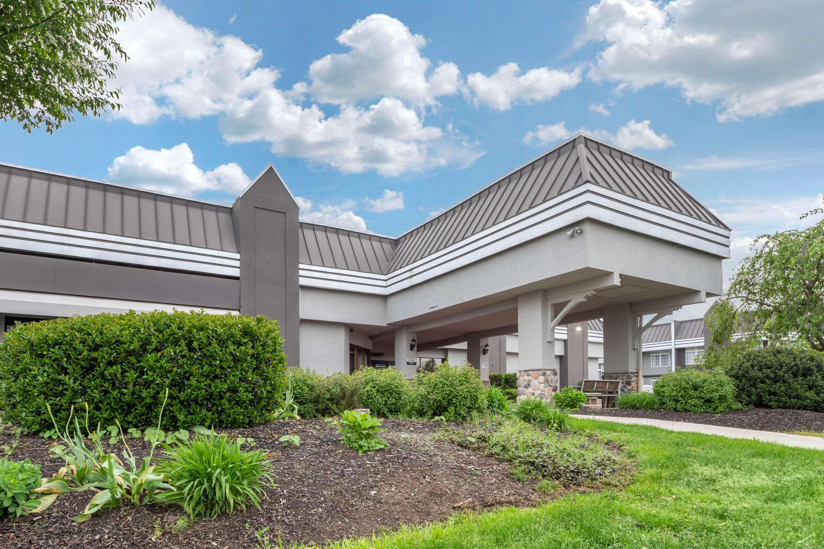 Clarion Hotel And Conference Center Harrisburg West New Cumberland Exterior photo
